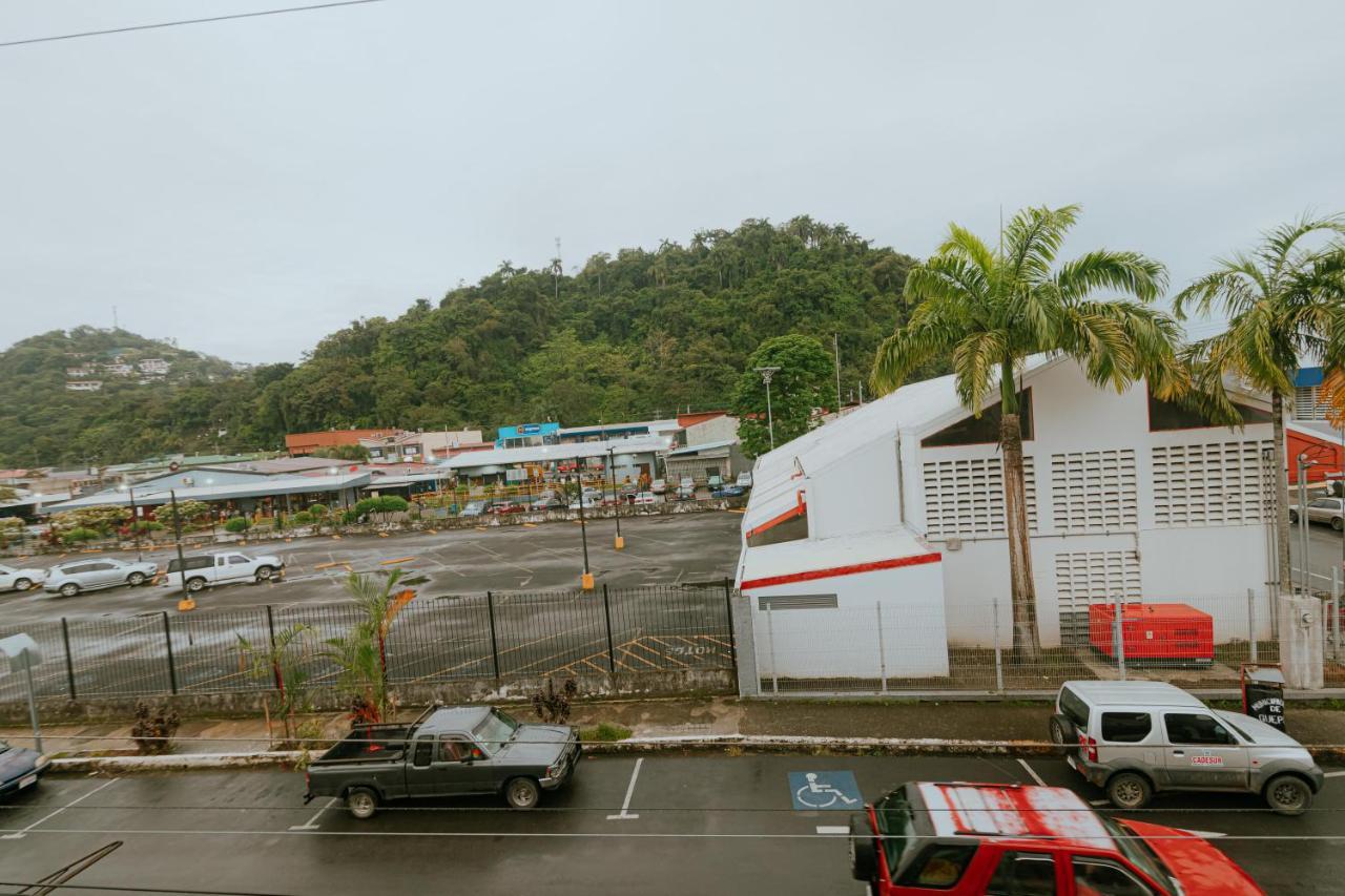Quepos Inn Exterior photo